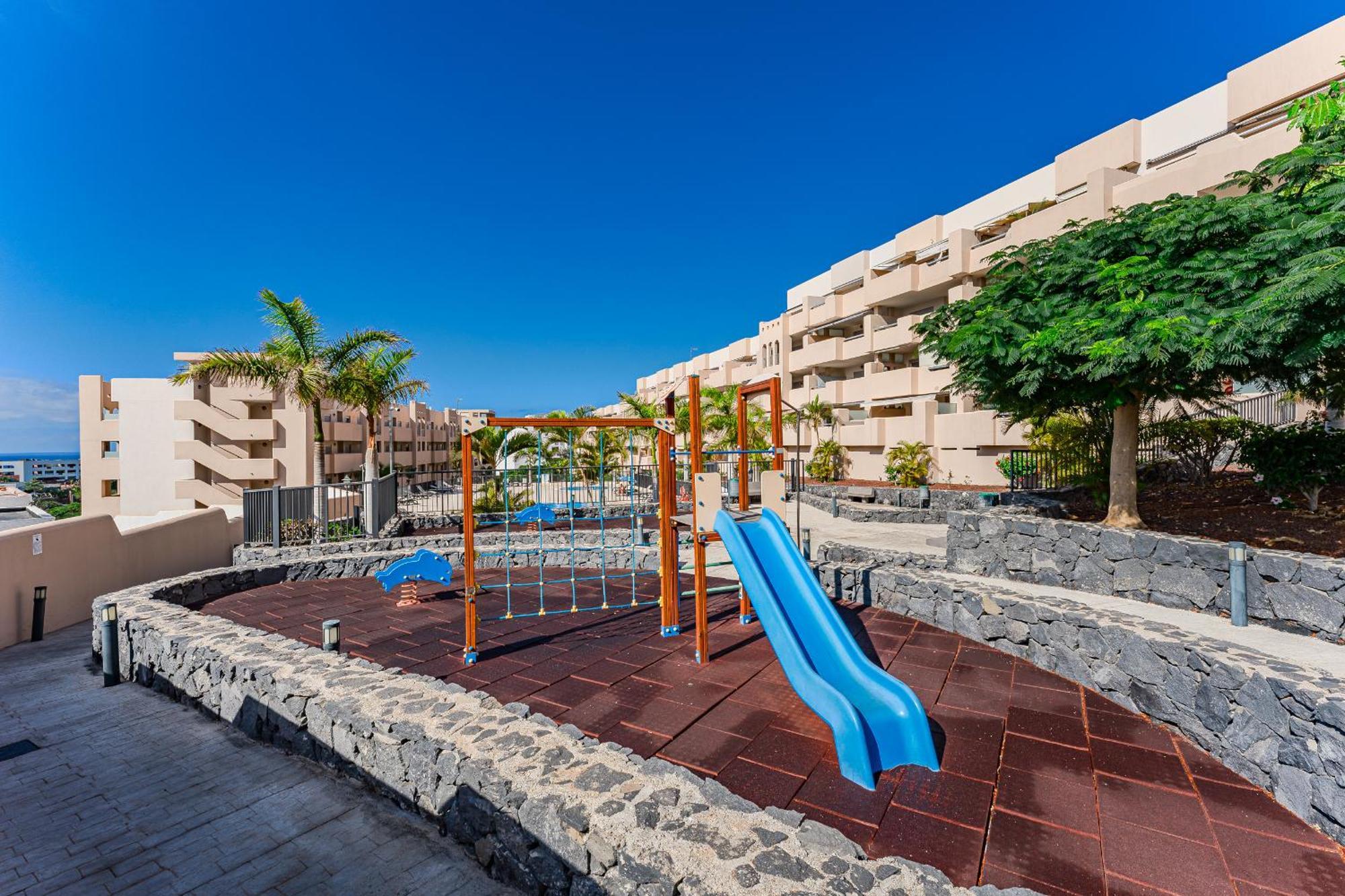 Cozy Apartment In Playa Paraiso Costa Adeje  Exterior photo