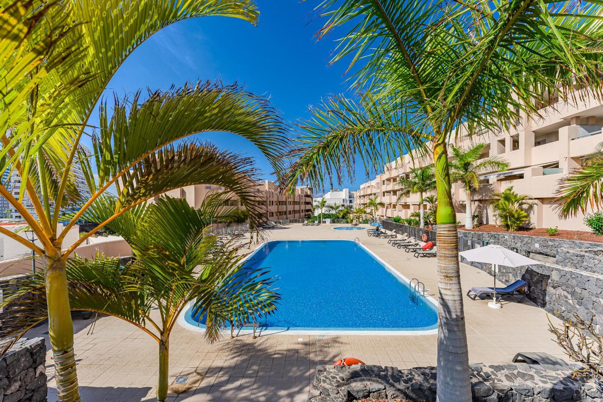 Cozy Apartment In Playa Paraiso Costa Adeje  Exterior photo