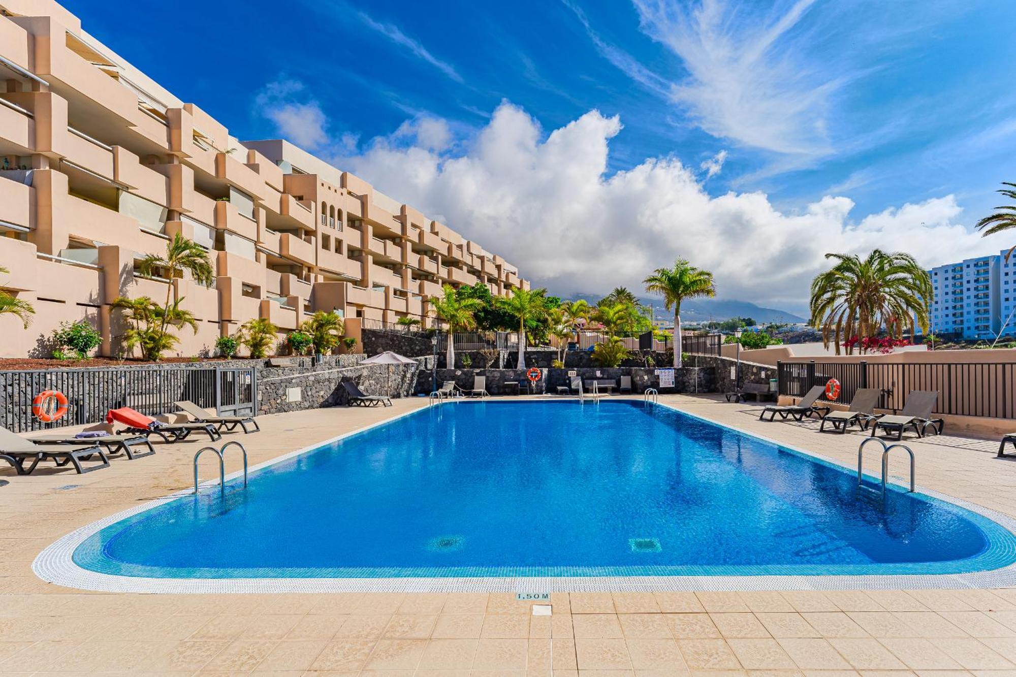 Cozy Apartment In Playa Paraiso Costa Adeje  Exterior photo